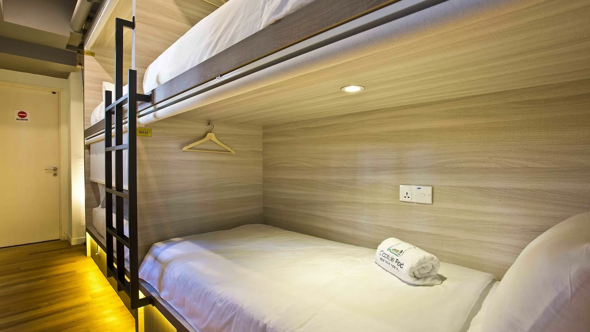 ** Hotel a capsule Hotel Wink At Upper Cross Street Singapore Singapore